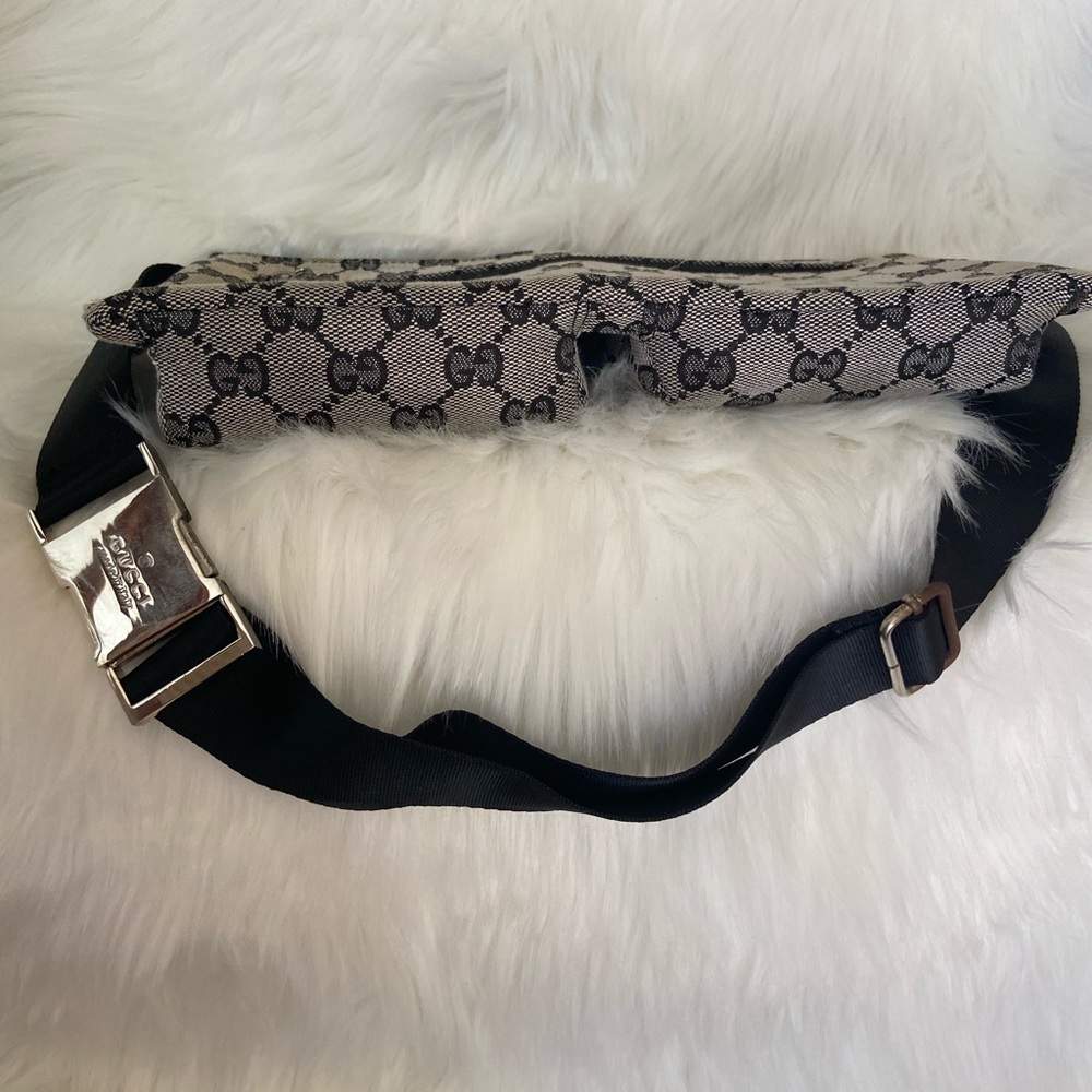 Black and Beige Canvas Satchel Belt Bag - Picture 4 of 9